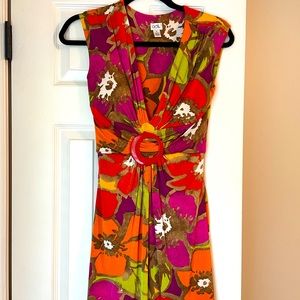 Deep V-neck colorful Cache dress